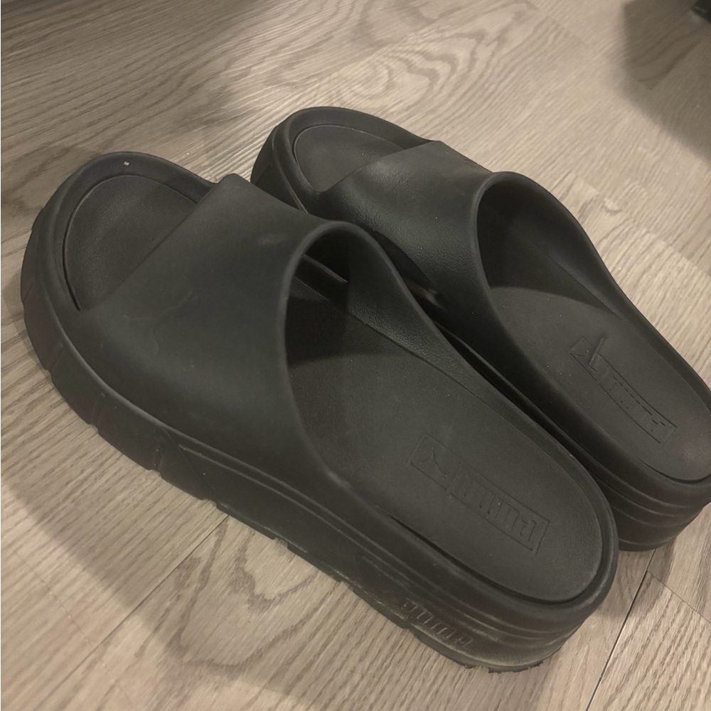 Puma Black Comfort Slides